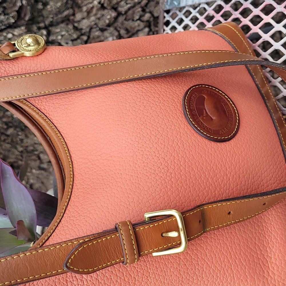 Vintage Dooney & Bourke AWL Sweet Peachy Hobo - Picture 6 of 16
